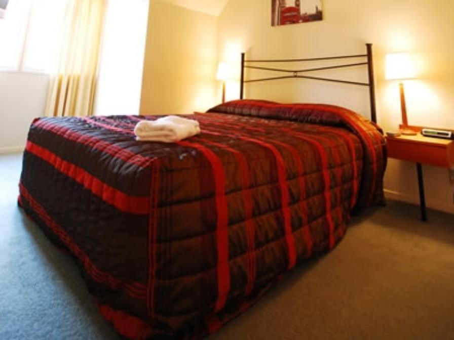 Baden Lodge Motel - Private Spa Bath โรโตรัว ภายนอก รูปภาพ