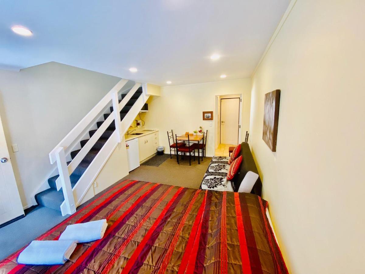 Baden Lodge Motel - Private Spa Bath โรโตรัว ภายนอก รูปภาพ